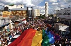 Homossexualismo masculino: jovens gays com idades entre 15 e 24 anos formam o maior grupo de risco da Aids, diz Ministr