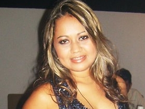 Jordnia Silva, vocalista da banda Encantu