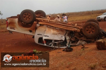 O acidente aconteceu no ltimo dia 28/09 por volta das 10hs40min, na MT 430, envolvendo uma Hilux e um trator