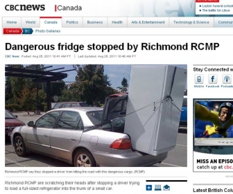 Motorista foi flagrado carregando geladeira no porta-malas do carro