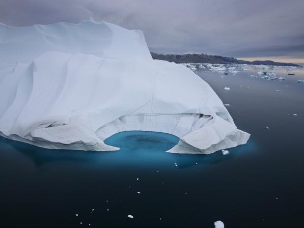 Iceberg derrete na glida costa de Ammasalik, na Groenlndia: cada vez  mais provvel que em 2050 o oceano rtico no t