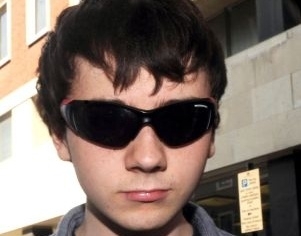 O adolescente britnico de 18 anos, Jake Davis,  acusado de ser um dos lderes do grupo hacker LulzSec