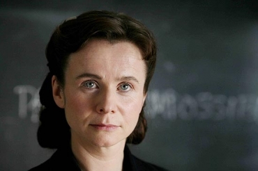 Atriz Emily Watson em cena do filme 