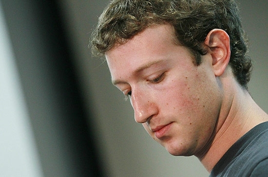 Mark Zuckerberg, fundador do Facebook, na sede da companhia em Palo Alto, na Califrnia; site  processado